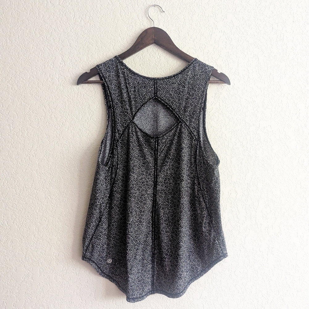 Lululemon Black Floral Workout Tank - Picture 4 of 4